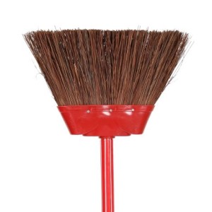 VASSOURA PIAÇAVA COM CABO